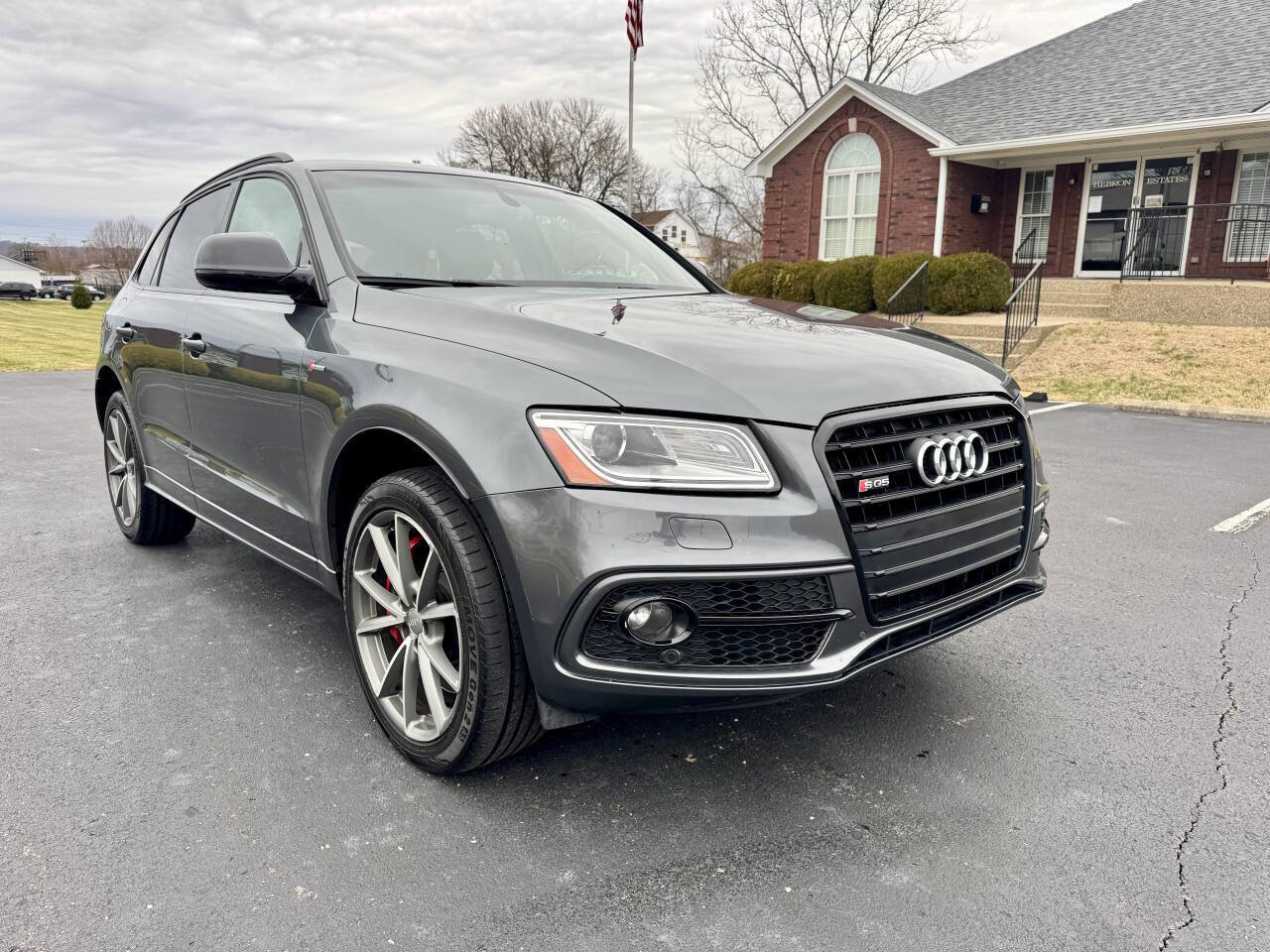 Used 2017 Audi SQ5 Premium Plus w/ Technology Package image 7