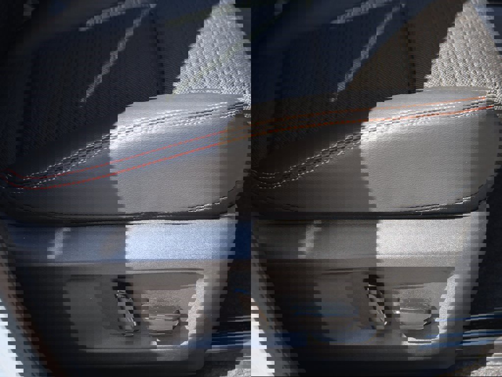 Used 2025 Nissan Rogue SV w/ Rock Creek Premium Package image 11