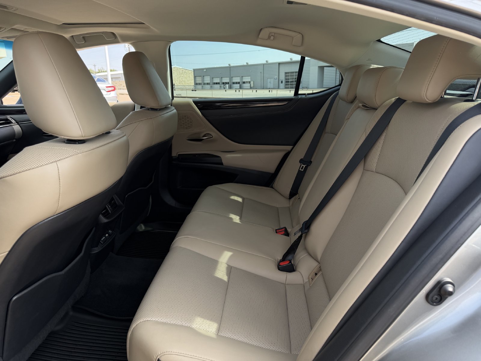 Used 2021 Lexus ES 350 w/ Premium Package FWD image 28
