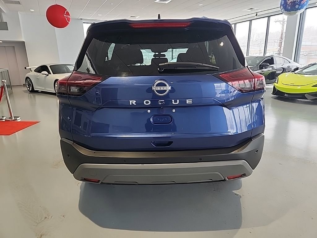Used 2023 Nissan Rogue S image 9