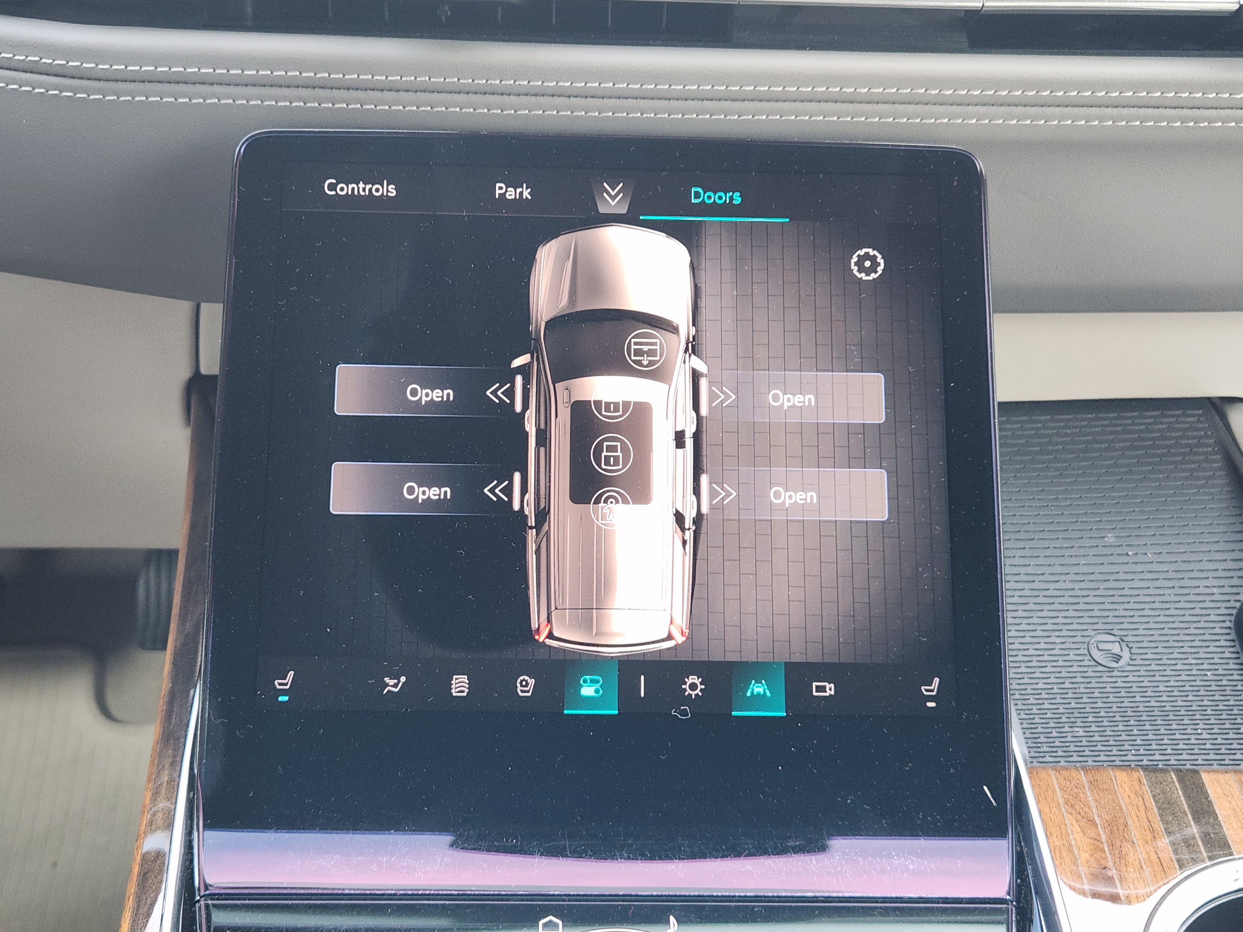 Used 2025 Cadillac Escalade ESV Sport Platinum image 22