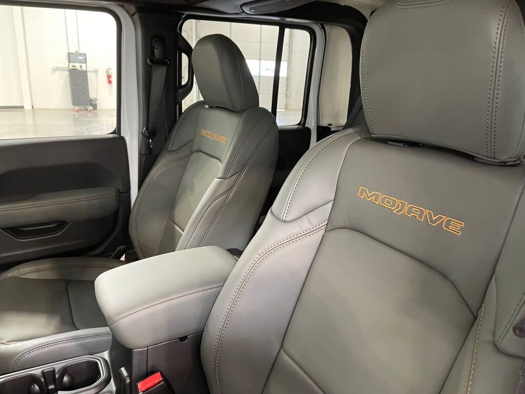New 2025 Jeep Gladiator Mojave image 10