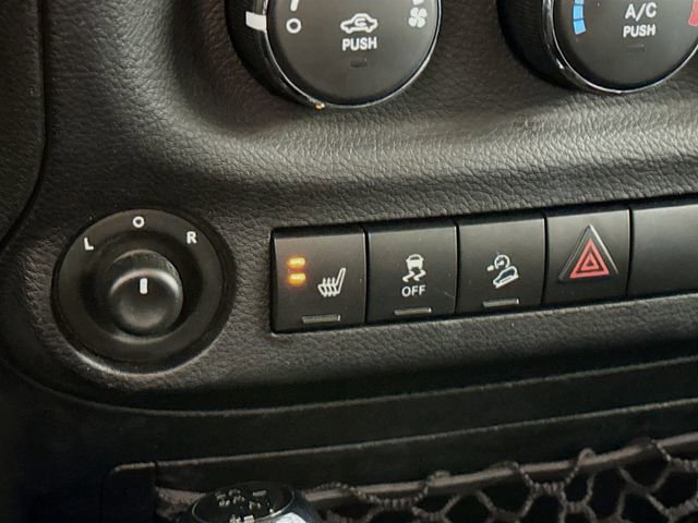 Used 2017 Jeep Wrangler Unlimited Sahara image 17