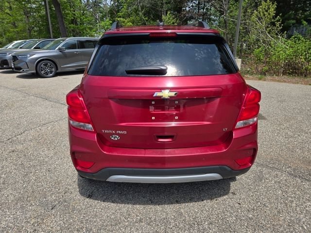 Used 2020 Chevrolet Trax LT w/ Sun & Sound Package AWD/4WD image 4