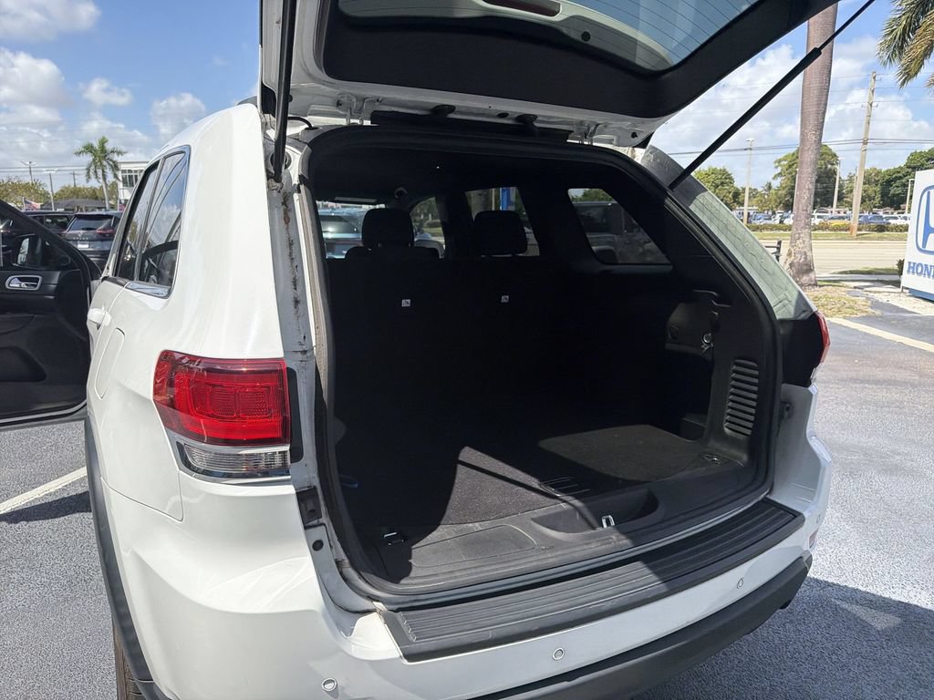 Used 2021 Jeep Grand Cherokee Laredo RWD image 26