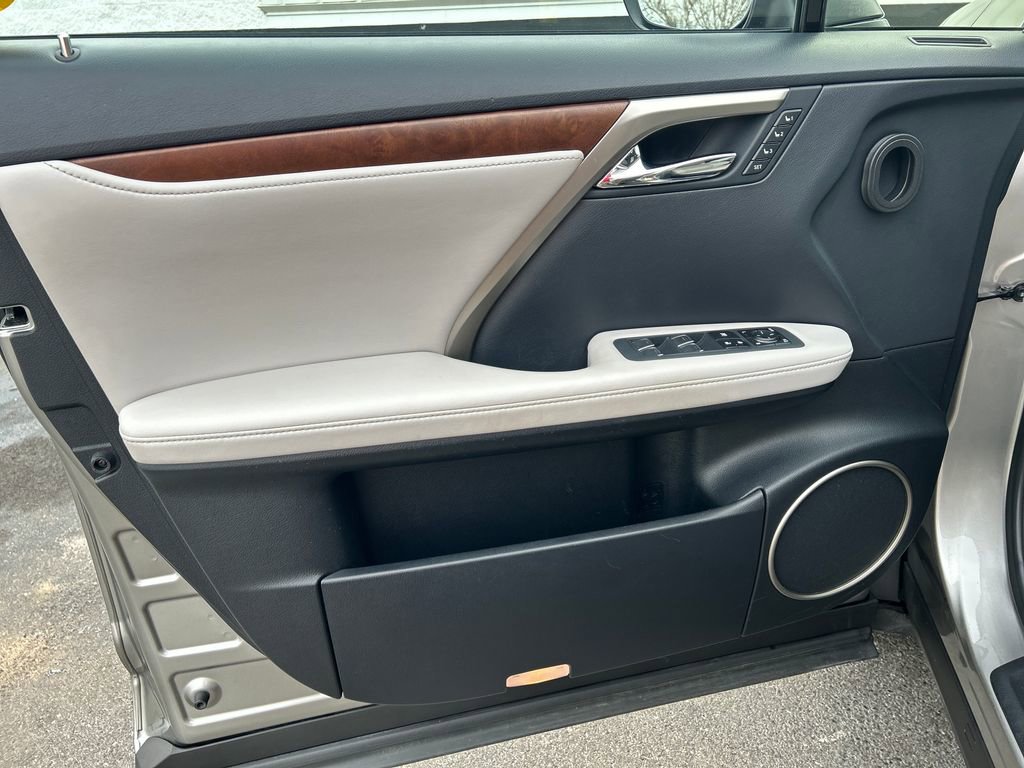 Used 2020 Lexus RX 350L FWD w/ Premium Package image 13