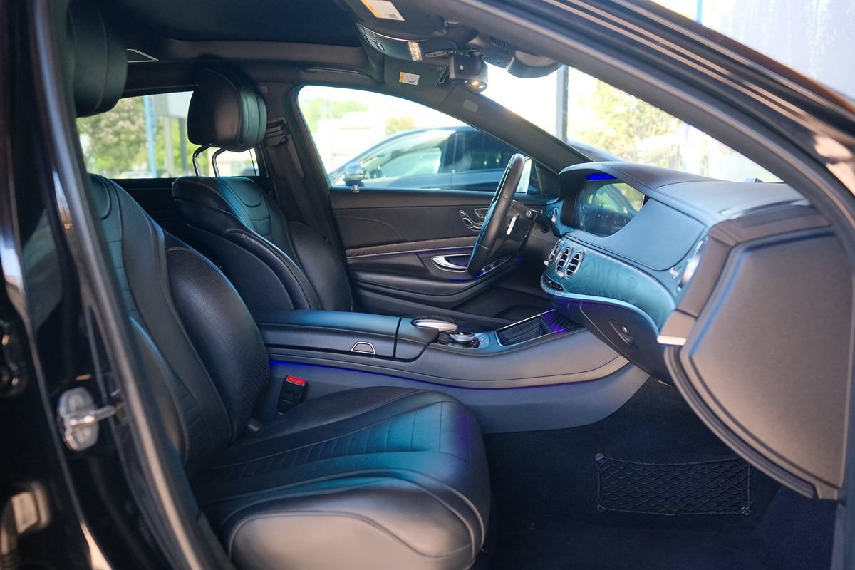Used 2020 Mercedes-Benz S 560 Sedan image 30