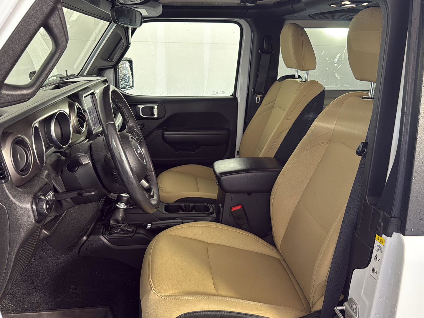 Used 2019 Jeep Wrangler Sport image 9