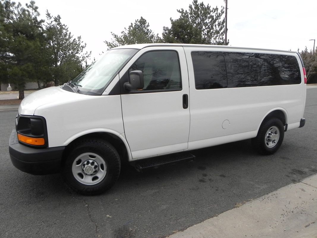 Used 2012 Chevrolet Express 3500 LS image 3
