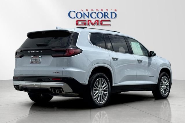Used 2026 GMC Acadia Denali w/ Super Cruise Package image 4