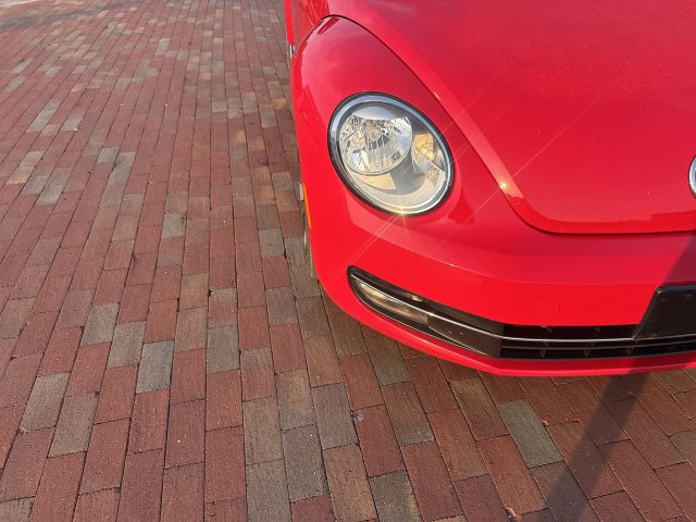 Used 2012 Volkswagen Beetle 2.0T FWD image 21