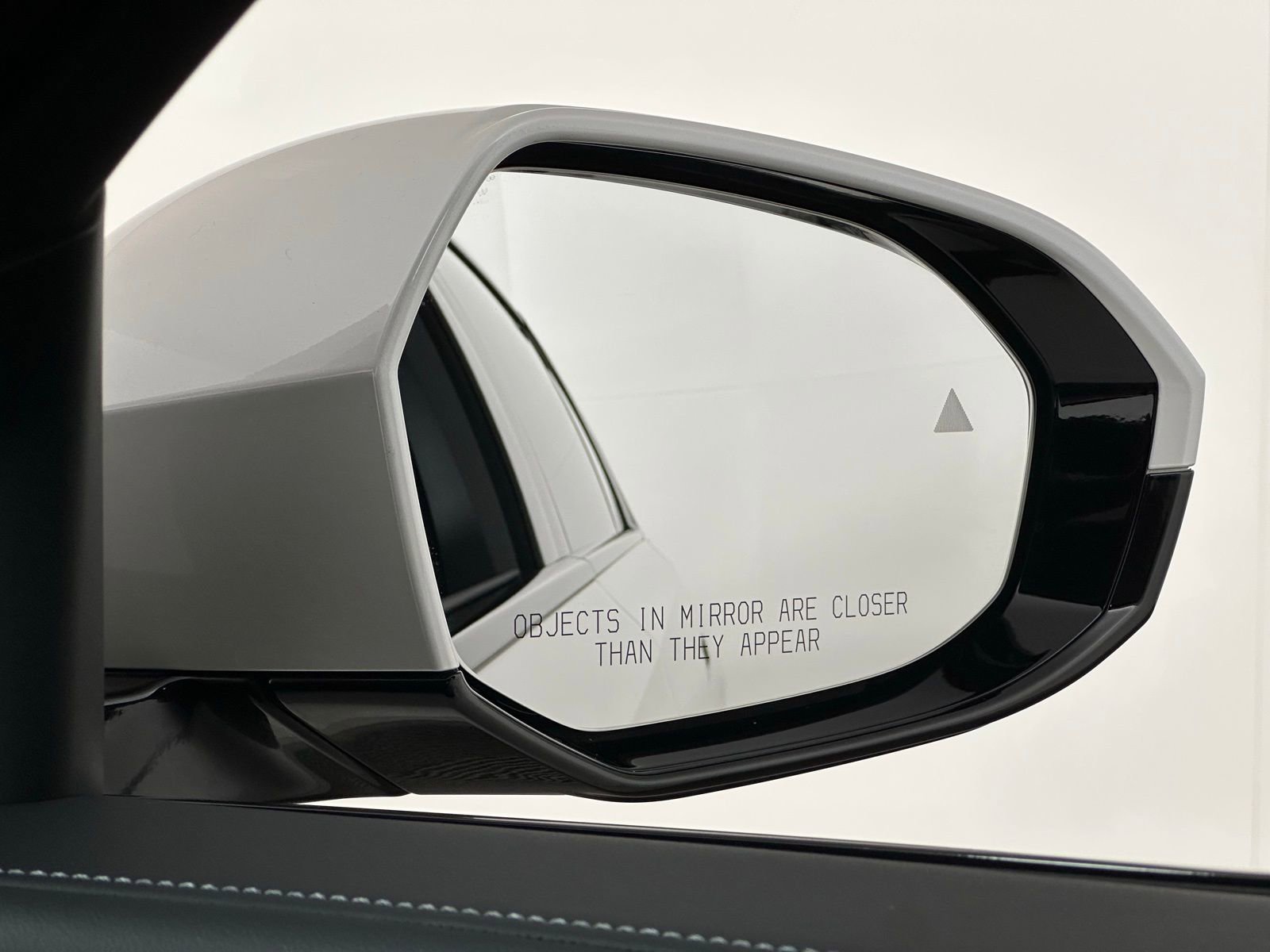 Used 2023 BMW 760i xDrive w/ Parking Assistance Package image 26