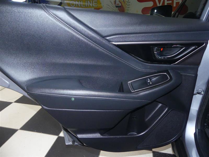 Used 2025 Subaru Outback Touring XT AWD/4WD image 31