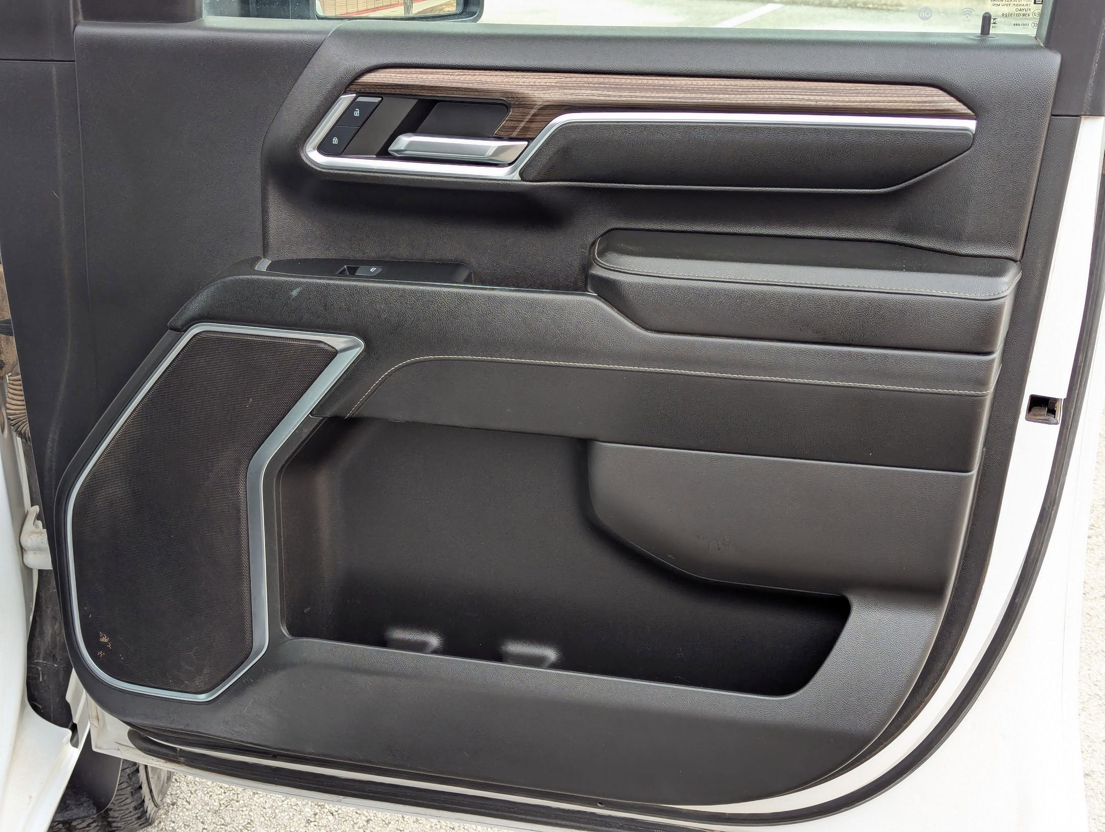 Used 2024 Chevrolet Silverado 2500 LT w/ Safety Package image 27