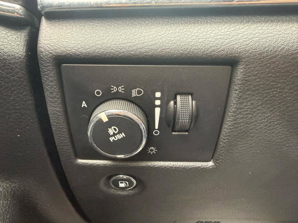 Used 2014 Jeep Grand Cherokee Limited w/ Trailer Tow Group IV image 16