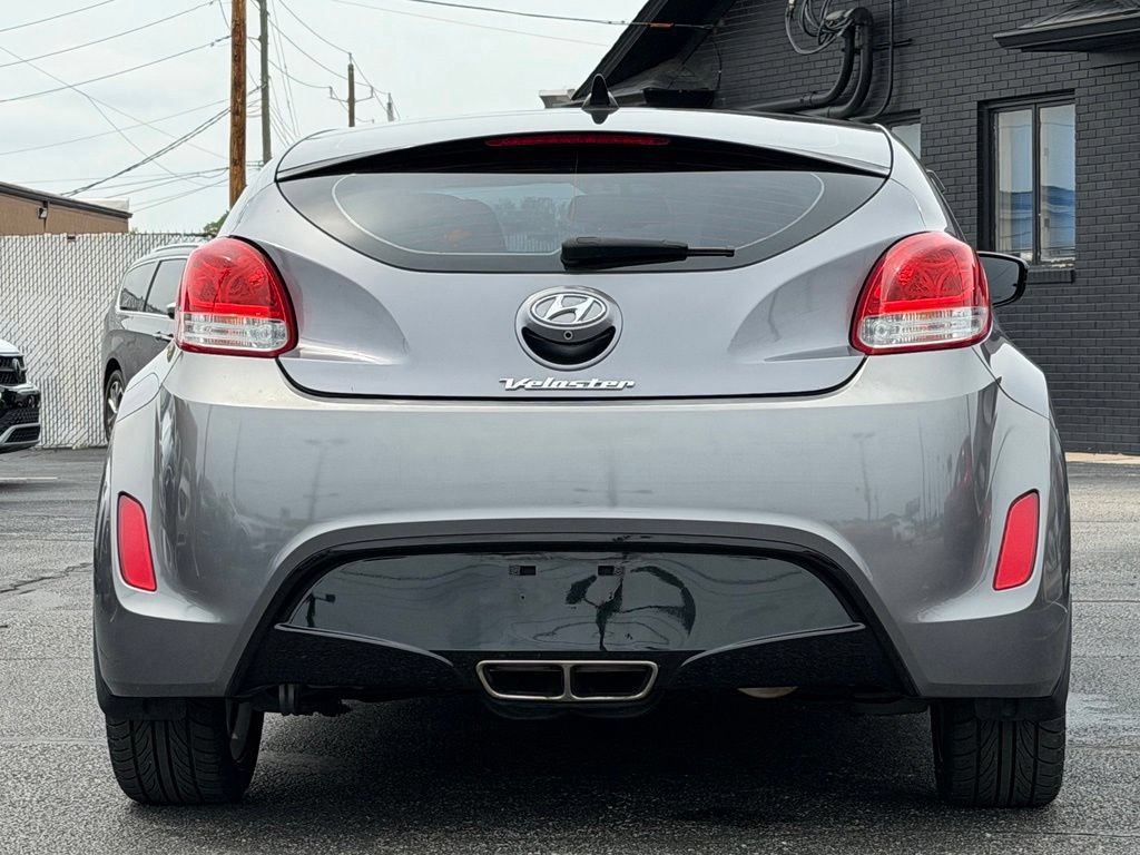 Used 2017 Hyundai Veloster Value Edition FWD image 6