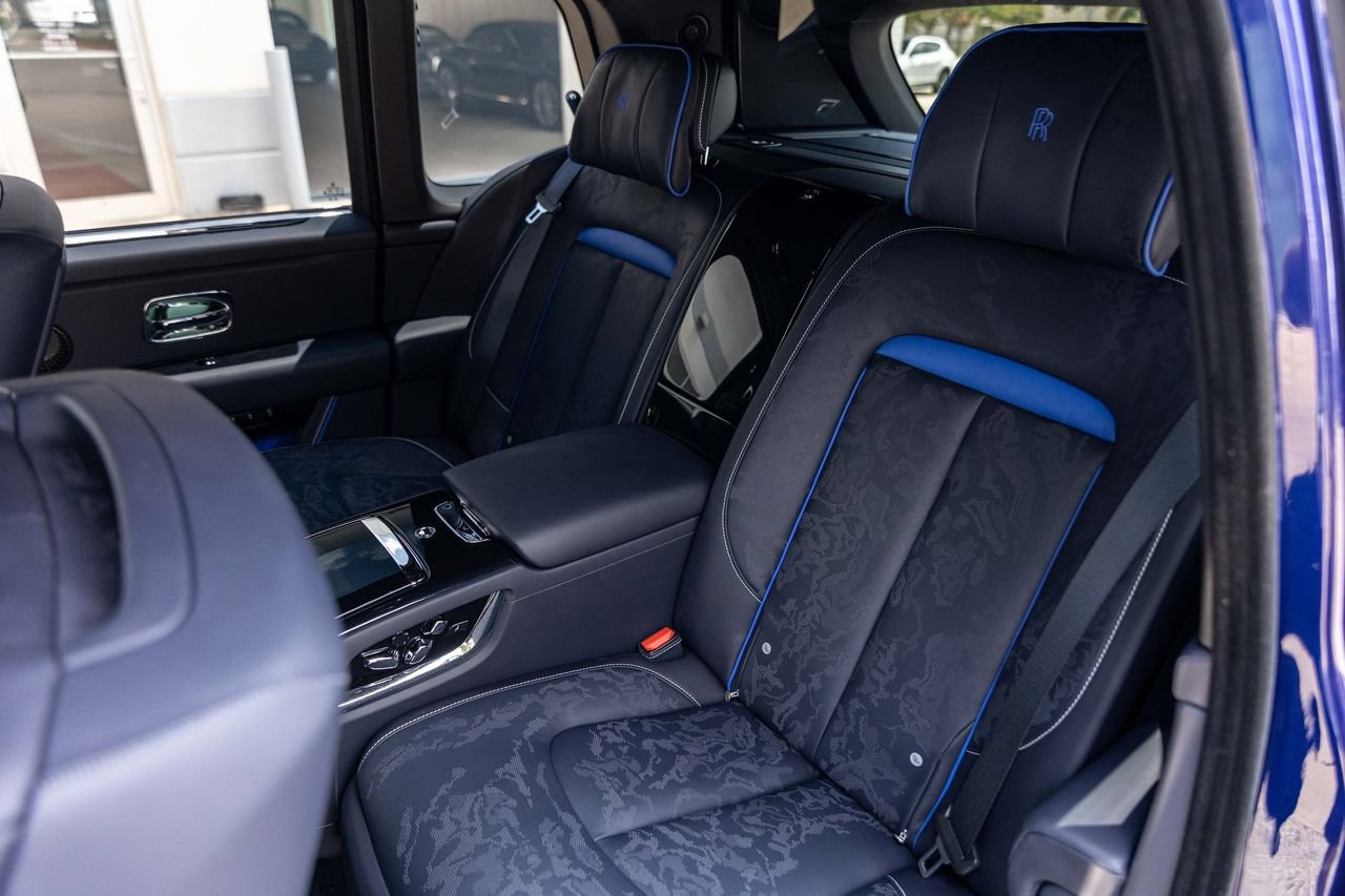 Certified 2024 Rolls-Royce Cullinan Black Badge AWD/4WD image 40