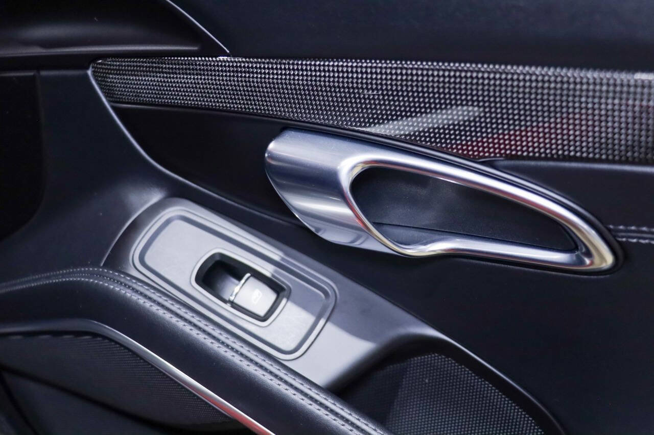 Used 2018 Porsche 911 Carrera 4S image 32