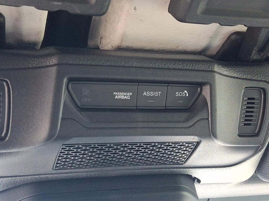 Certified 2025 Jeep Wrangler Unlimited Rubicon image 32