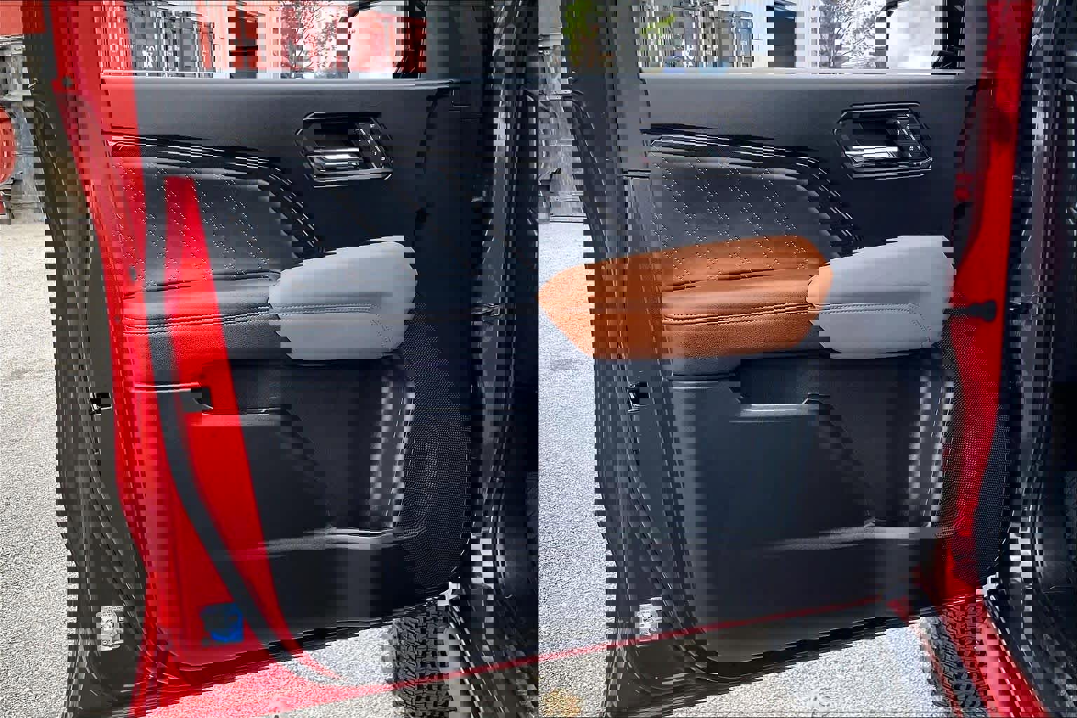 Used 2026 GMC Canyon AT4 w/ Technology Plus Package image 42