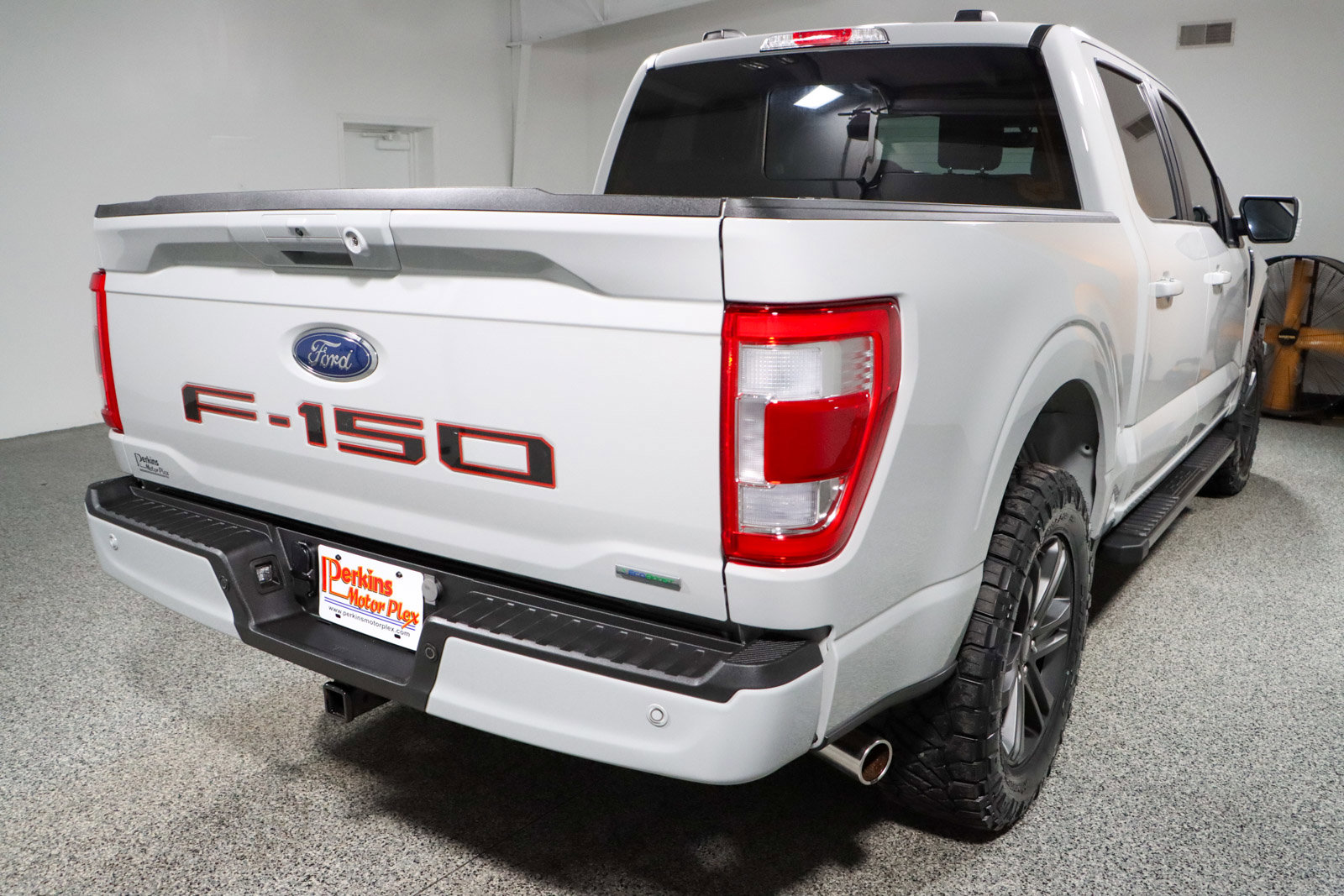 Used 2023 Ford F150 Lariat w/ Equipment Group 502A High image 8