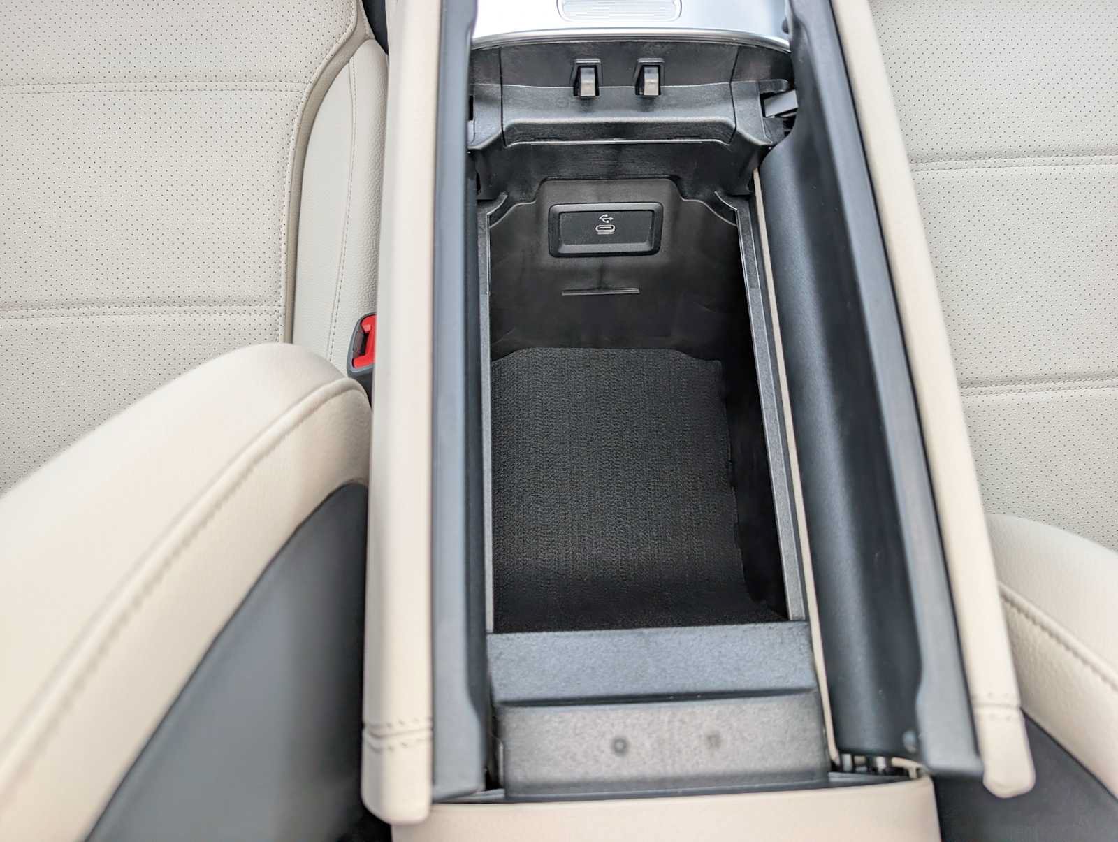 New 2027 Mercedes-Benz GLC 300 4MATIC image 14