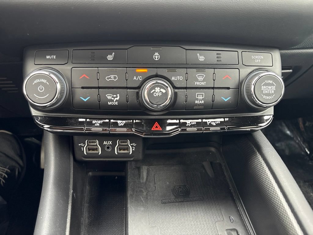 Used 2023 Dodge Durango R/T w/ Blacktop Package AWD/4WD image 38