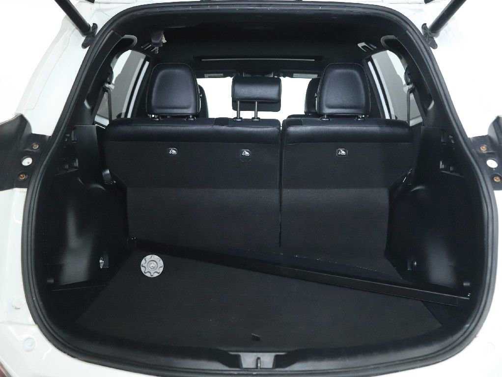 Used 2017 Toyota RAV4 SE w/ Power Extra Value Package AWD/4WD image 32