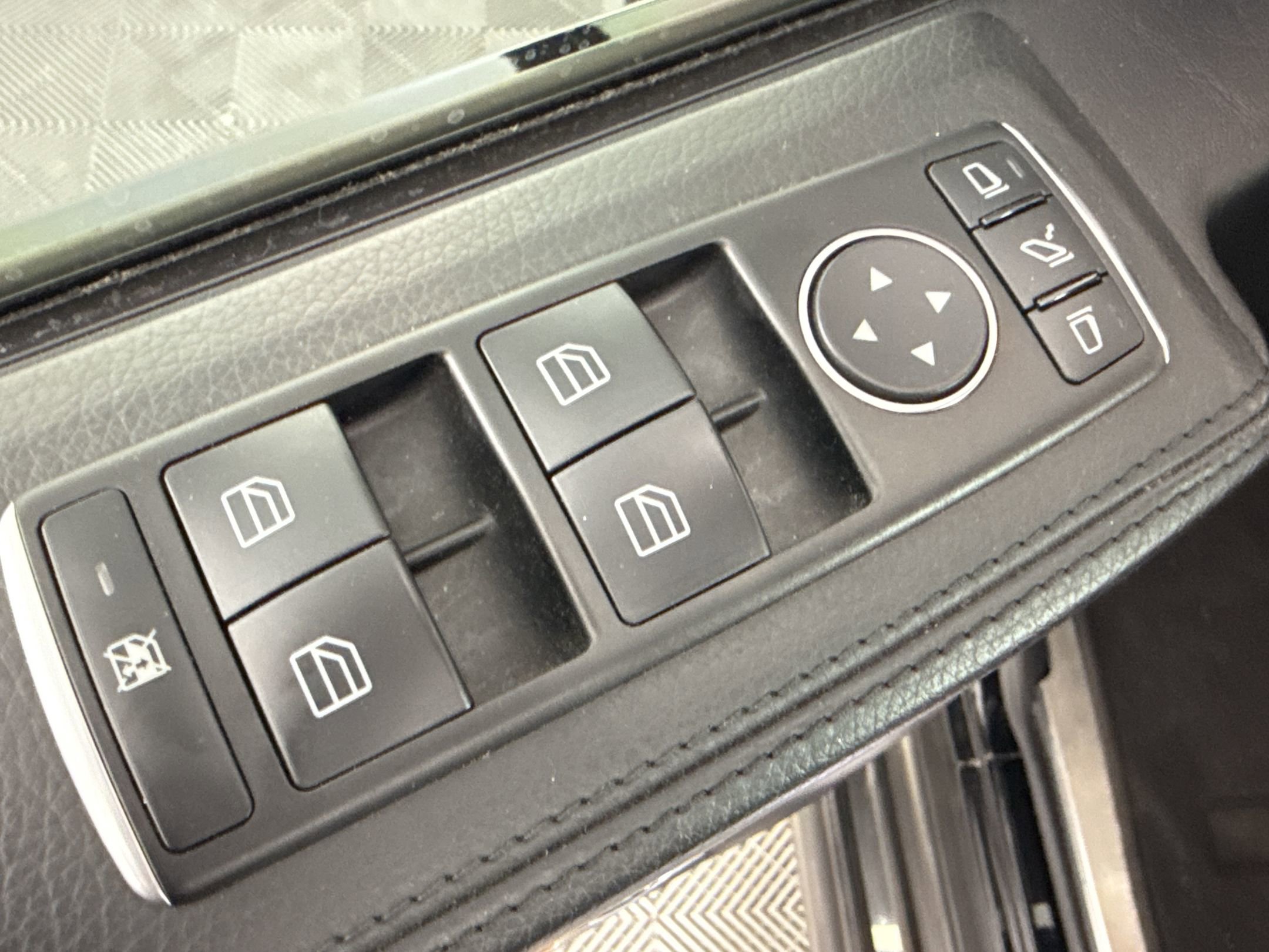 Used 2016 Mercedes-Benz G 63 AMG 4MATIC image 13