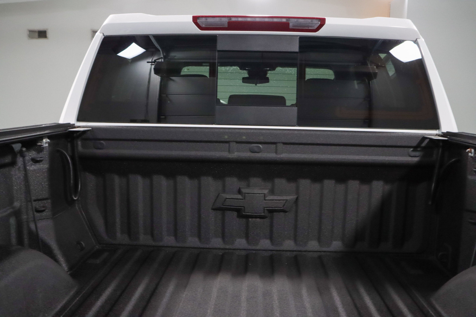 Used 2023 Chevrolet Silverado 1500 RST w/ Redline Edition AWD/4WD image 33
