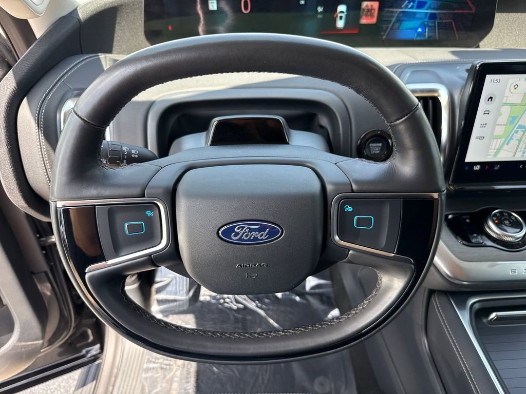 Used 2025 Ford Expedition Max Platinum AWD/4WD image 16