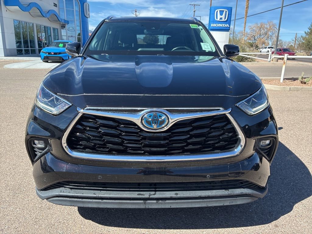 Used 2021 Toyota Highlander Limited FWD image 8