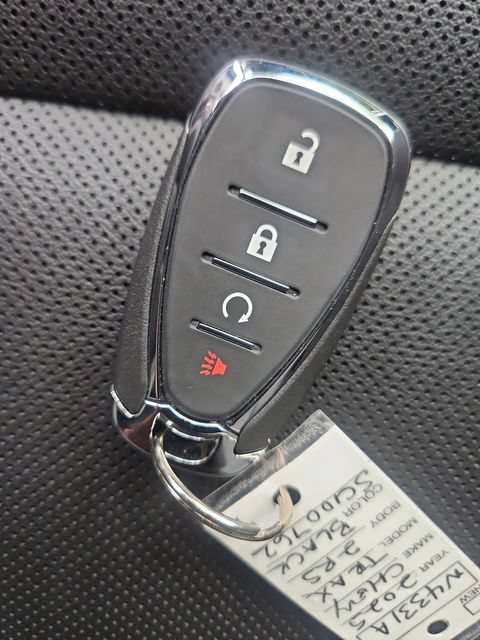 Used 2025 Chevrolet Trax RS w/ Driver Confidence Package FWD image 29