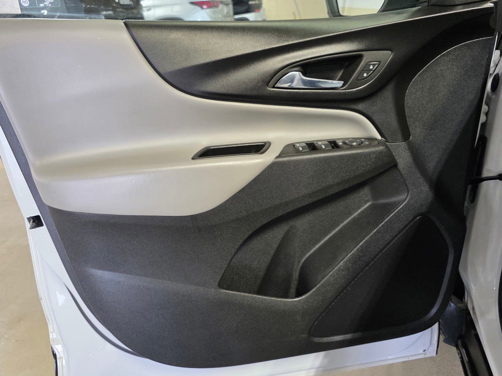 Used 2022 Chevrolet Equinox LS FWD image 19