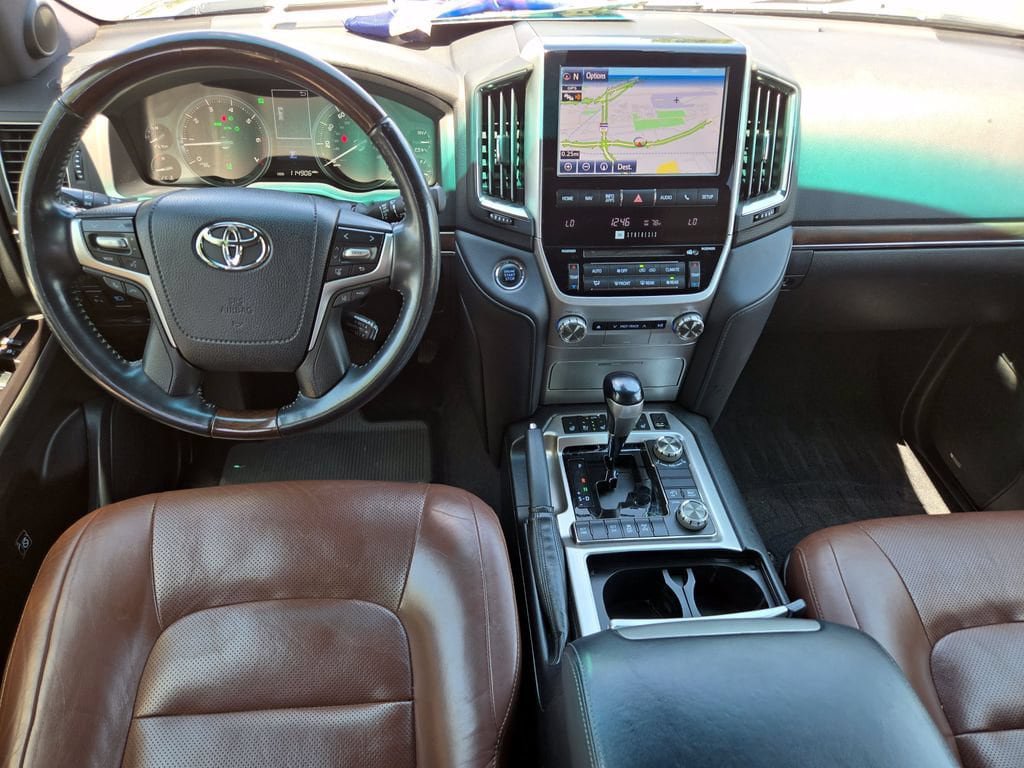 Used 2017 Toyota Land Cruiser w/ Four Season Floor Mat Package AWD/4WD image 17