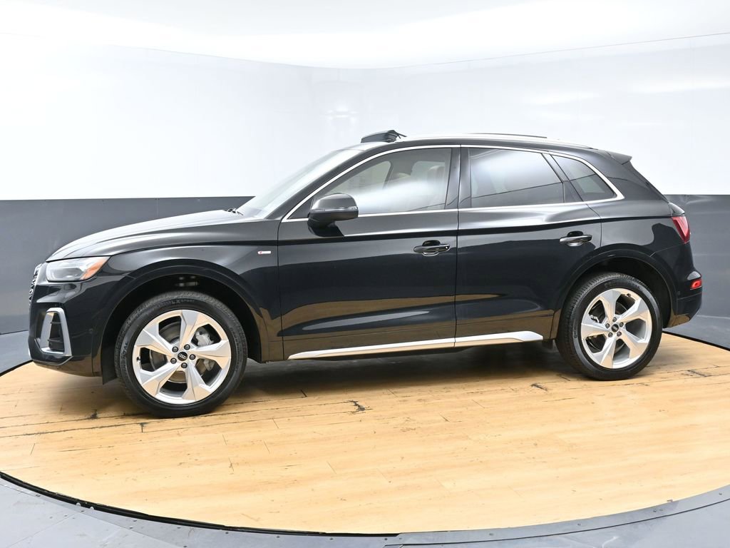 Used 2023 Audi Q5 2.0T Prestige w/ Prestige Package image 6