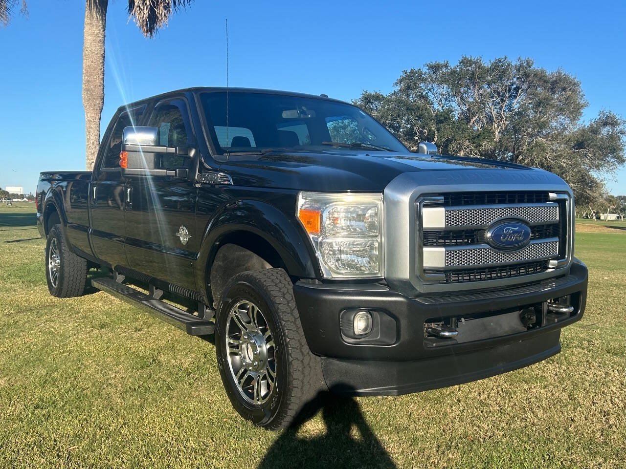 Used 2014 Ford F350 Platinum AWD/4WD image 4