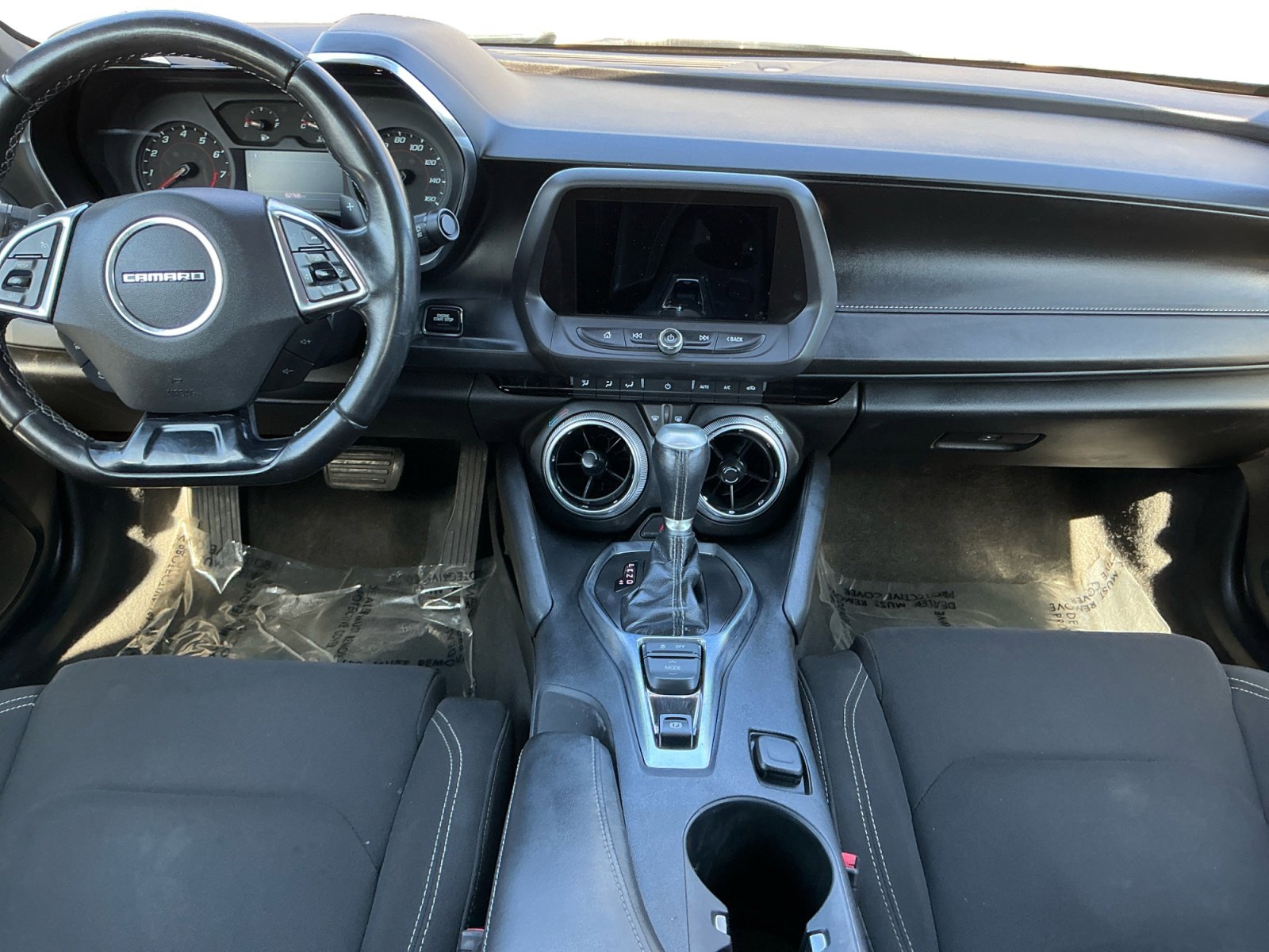 Used 2020 Chevrolet Camaro LT w/ RS Package image 10