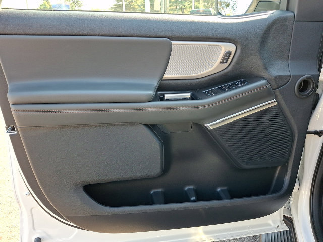 Certified 2025 Ford Expedition Active AWD/4WD image 16