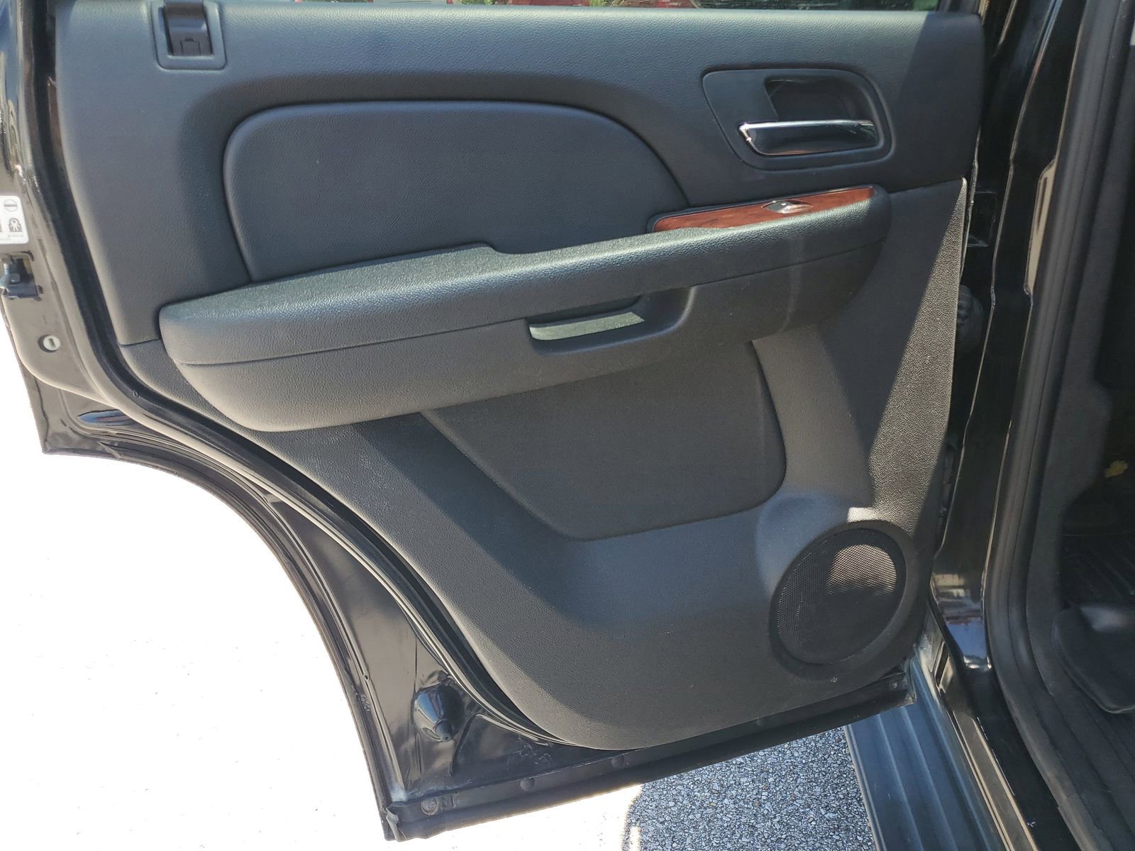 Used 2011 Chevrolet Tahoe LS RWD image 22