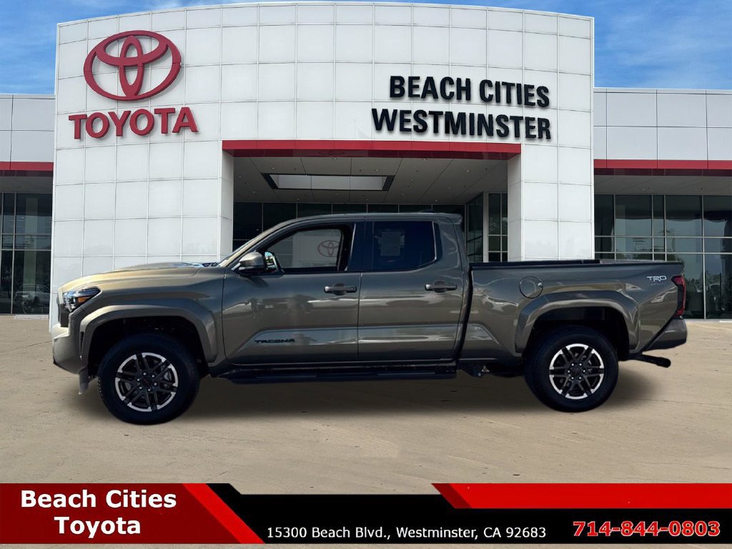 Certified 2025 Toyota Tacoma TRD Sport AWD/4WD image 7