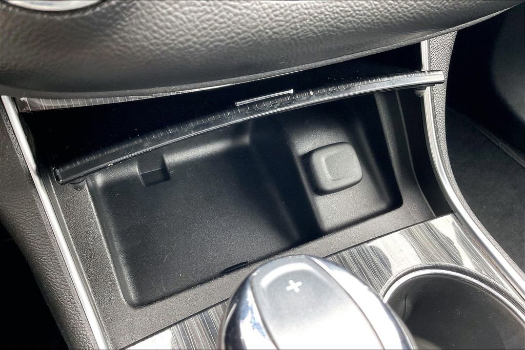 Used 2018 Chevrolet Impala LT FWD image 25