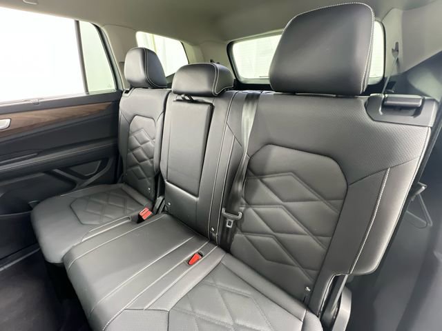 Used 2025 Volkswagen Atlas SE image 29