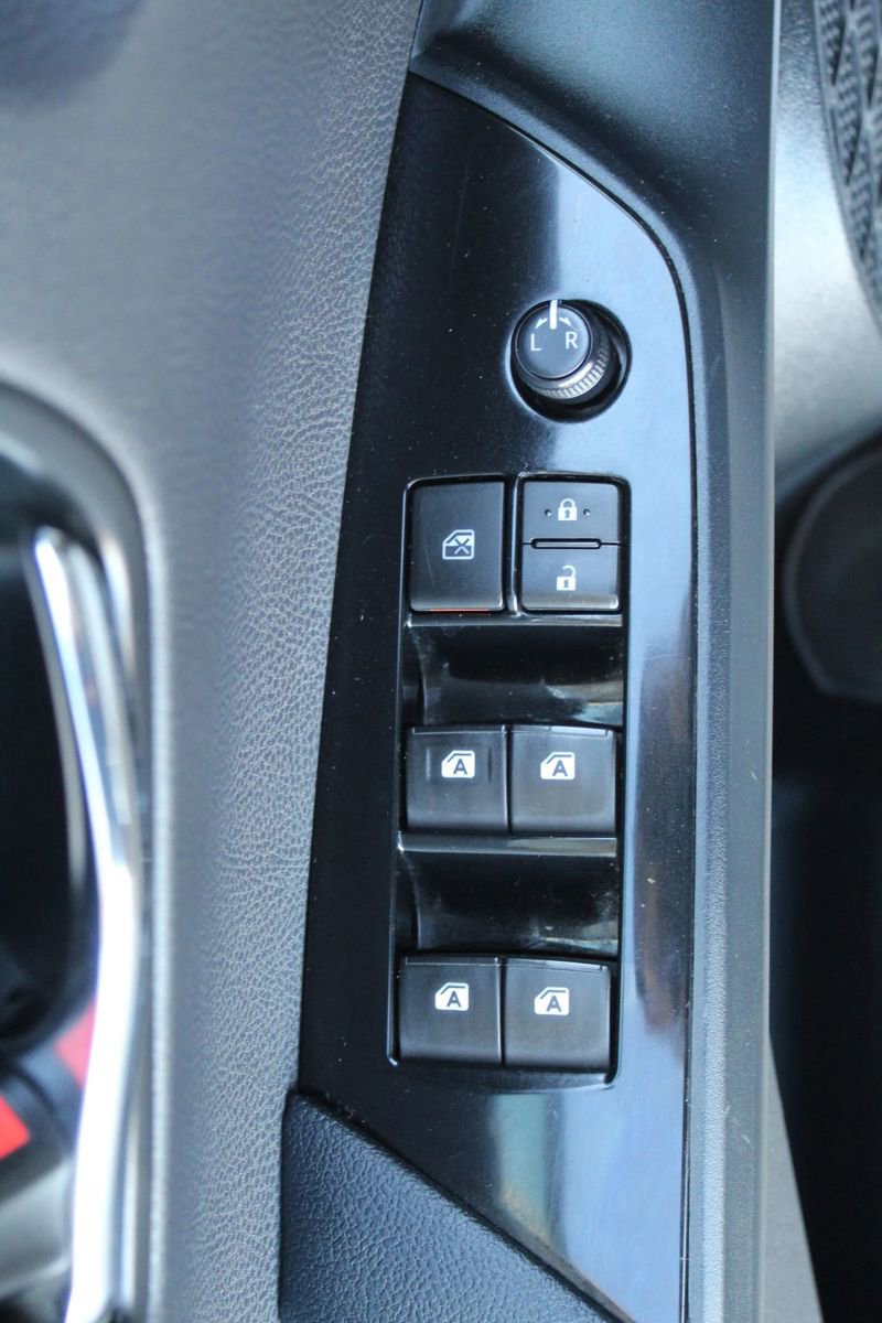 Used 2017 Toyota Prius Four FWD image 27