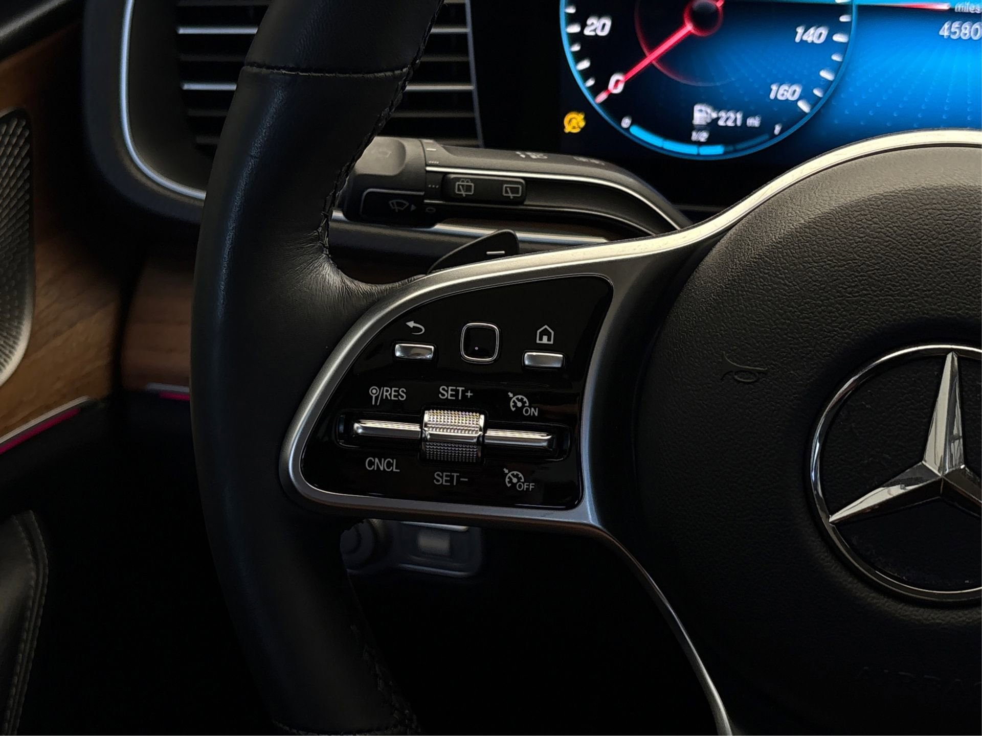 Used 2023 Mercedes-Benz GLE 350 image 28