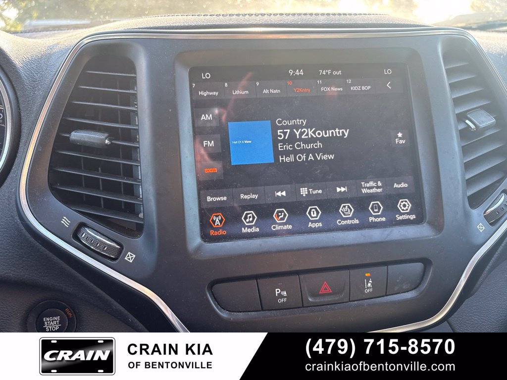 Used 2021 Jeep Cherokee Latitude Lux w/ Comfort/Convenience Group AWD/4WD image 19