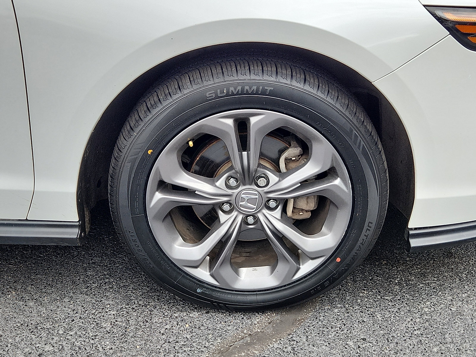 Used 2023 Honda Accord EX image 8