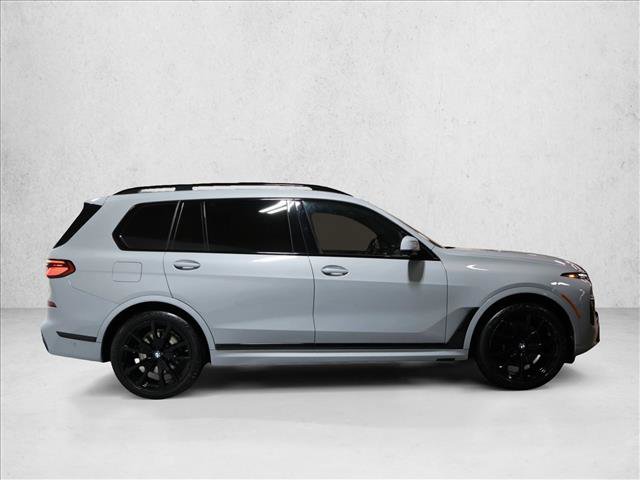 Used 2023 BMW X7 xDrive40i w/ M Sport Package AWD/4WD image 5