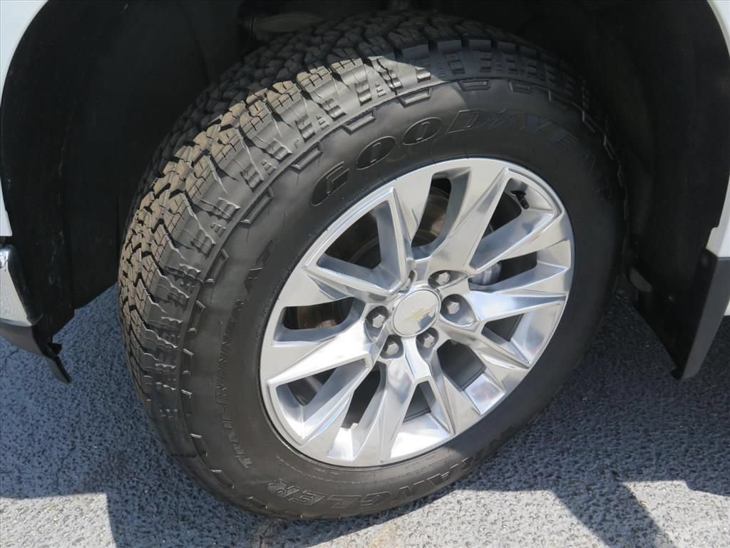 Used 2019 Chevrolet Silverado 1500 LTZ AWD/4WD image 18