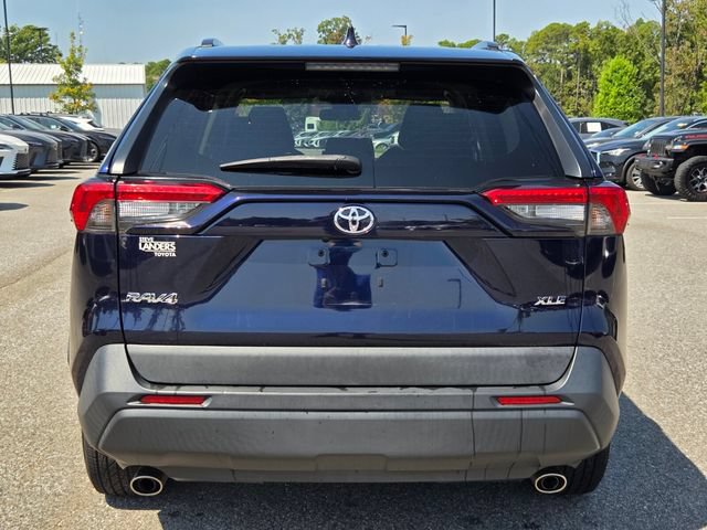 Used 2020 Toyota RAV4 XLE FWD image 4